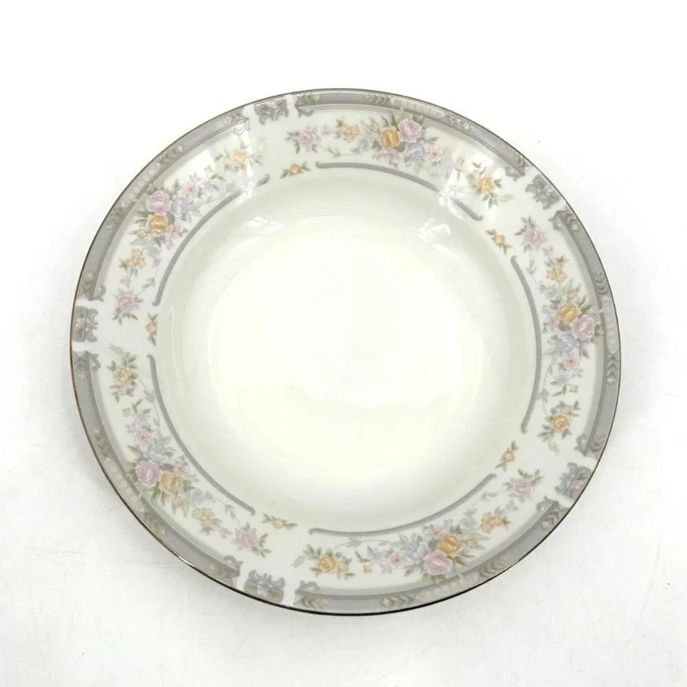 FARBERWARE Vintage 1992 Fine China White Floral Southampton Shallow Soup Bowl 8